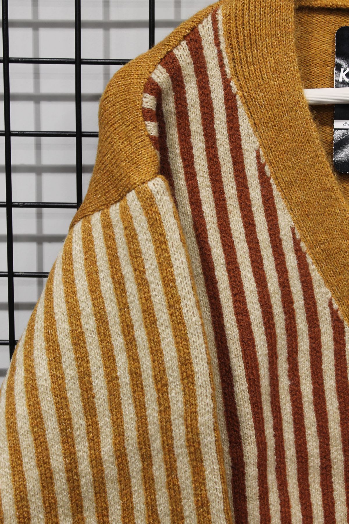 Knitwear Fabric Long Sleeve V-Neck Short Striped Women Cardigan - Light Brown