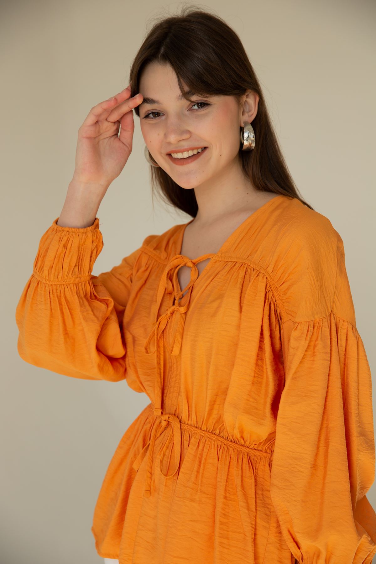 قميص نسائي قماش كتان مفصل دانتيل ربط - برتقالي-برتقالي