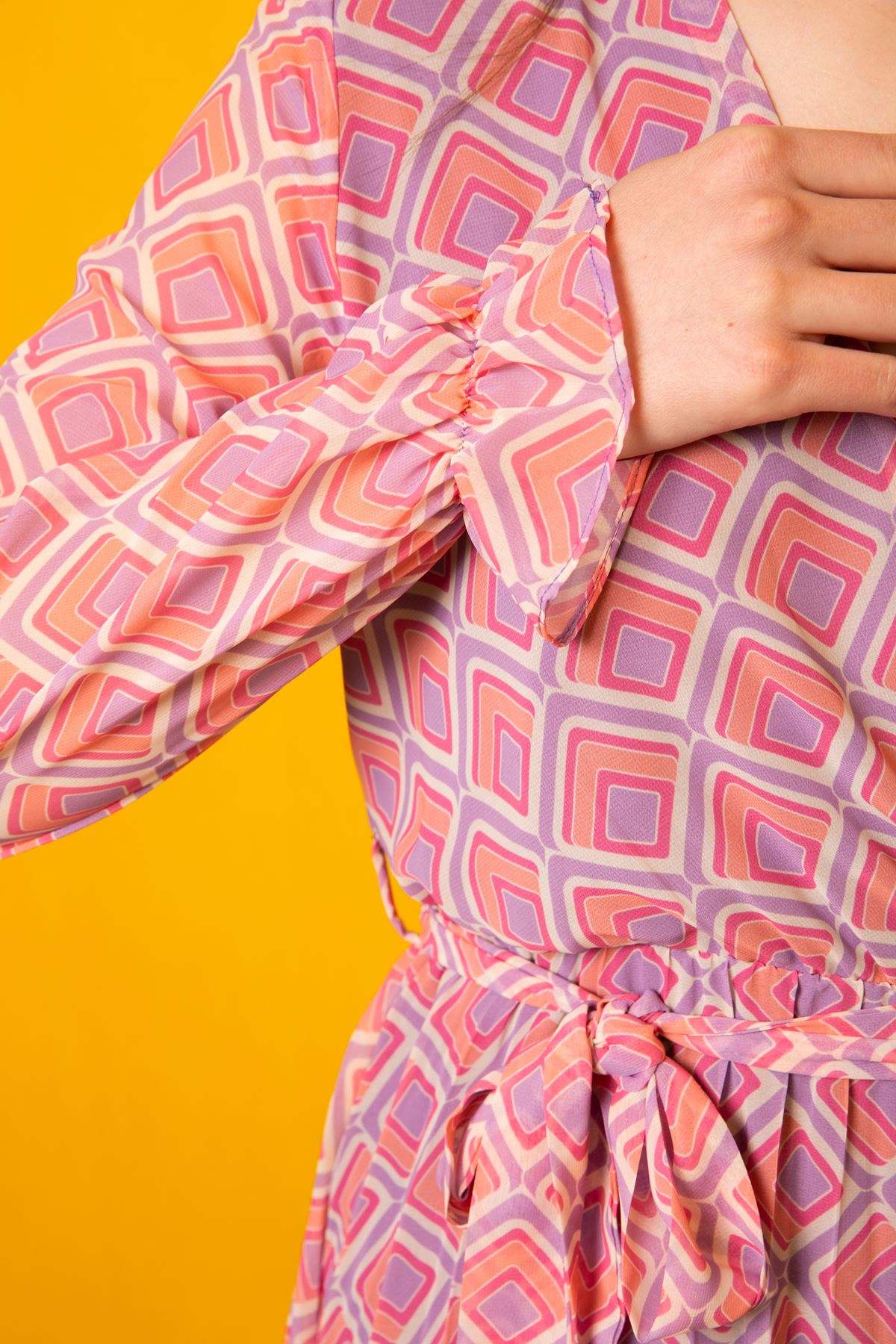 Şifon Kumaş Kruvaze Yaka Geometrik Desen Kadın Elbise-Somon