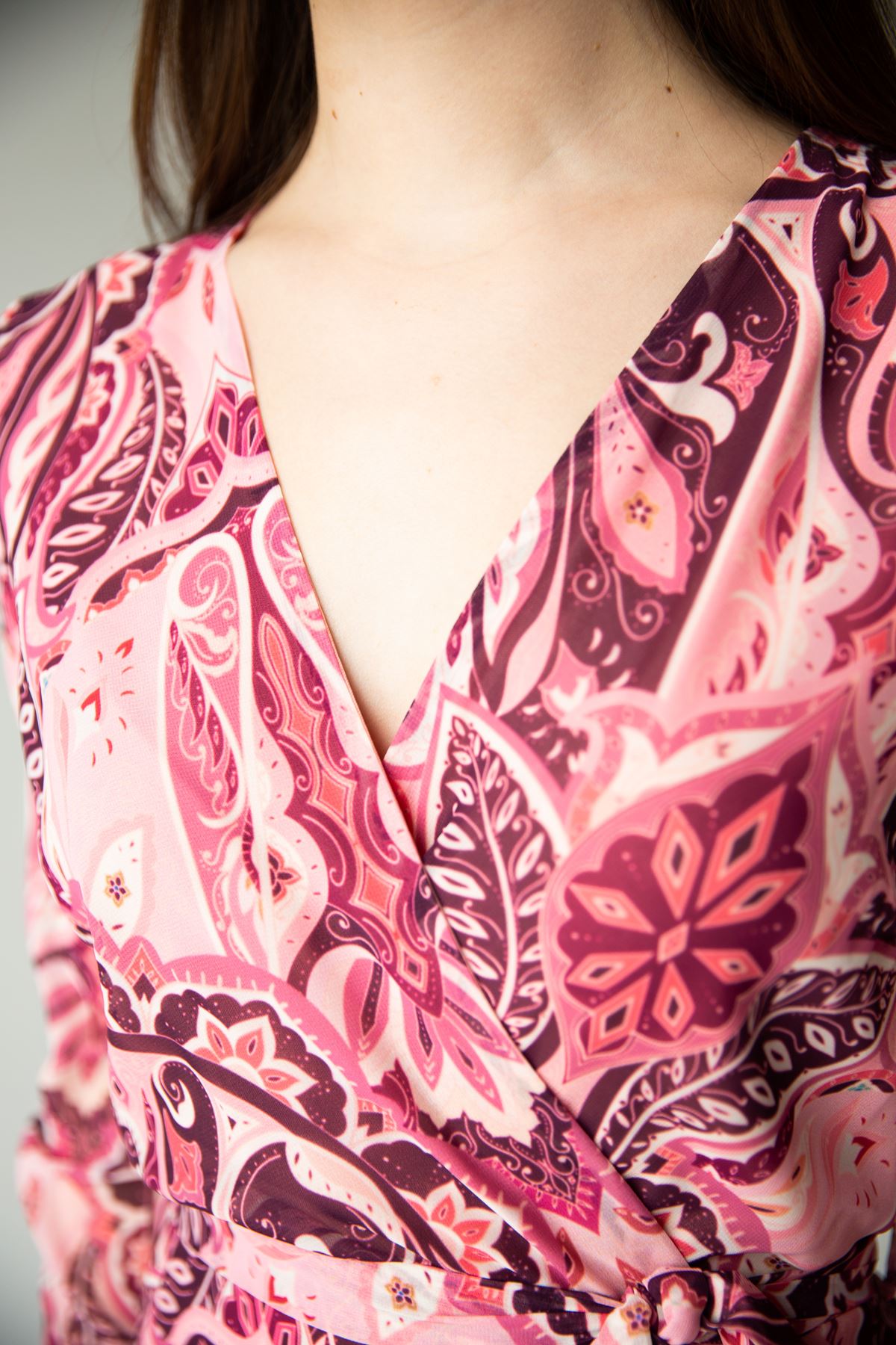 Chiffon Fabric Long Sleeve Band Neck Shawl Print Women Dress - Pink