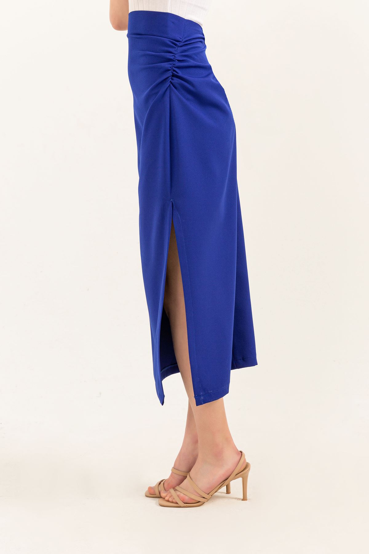 تنورة نسائية مزينة بشق قماش اطلس-ازرق شامي 
