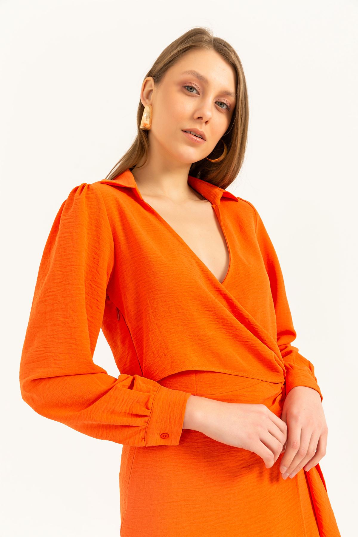 فستان نسائي قماش ايروبين مستورد كم طويل ياقة على شكل حرف V-برتقالي