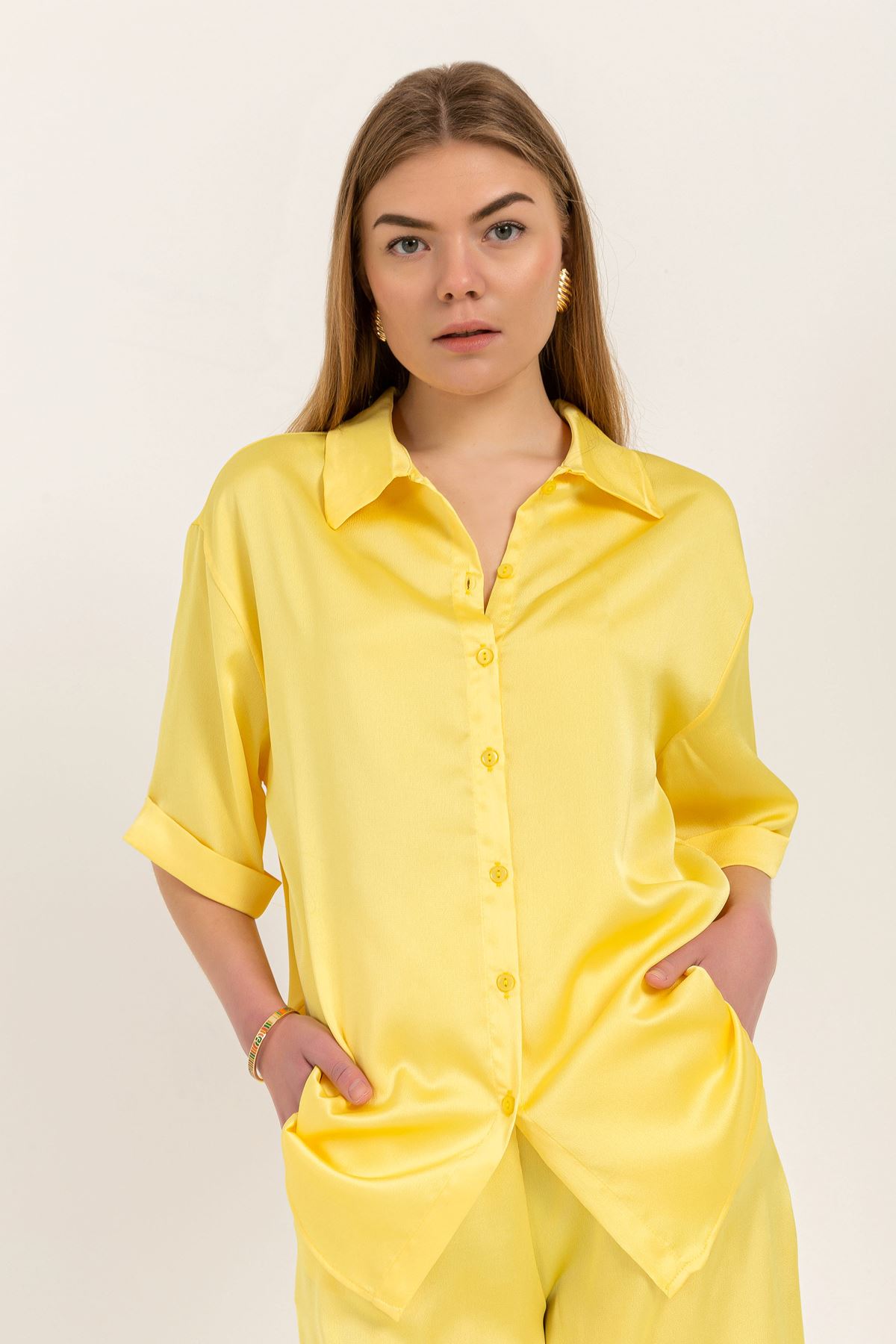Saten Kumaş Oversize Kadın Gömlek-Sarı