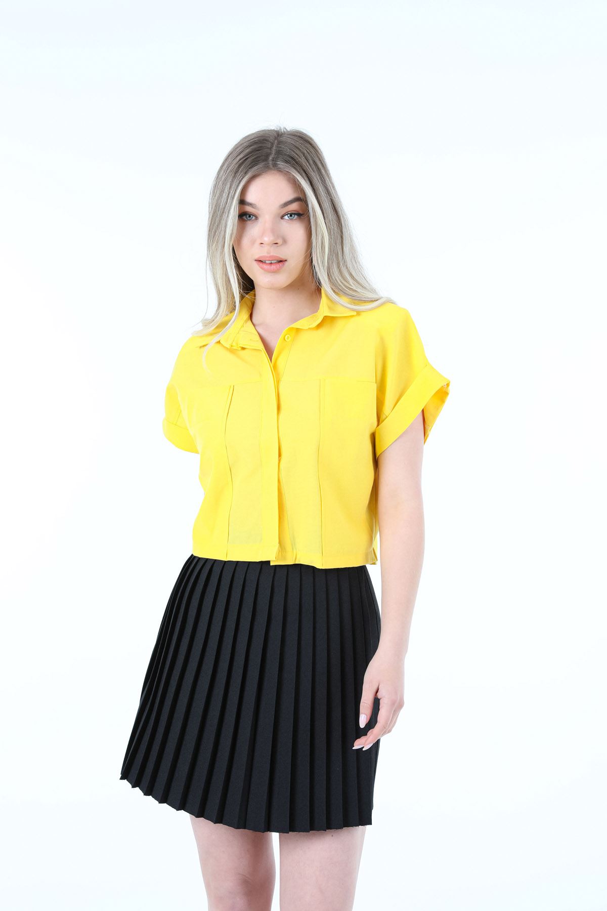Soft Kumaş İki Cepli Vatkalı Kısa Kadın Gömlek-Sarı