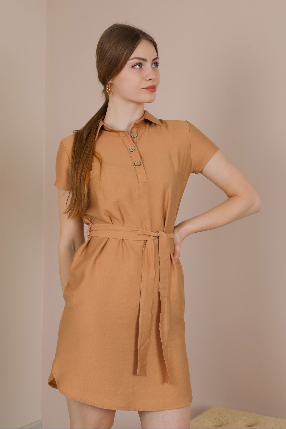 Keten Kumaş Gömlek Yaka Tam Kalıp Düğme Detaylı Kadın Elbise-Hardal