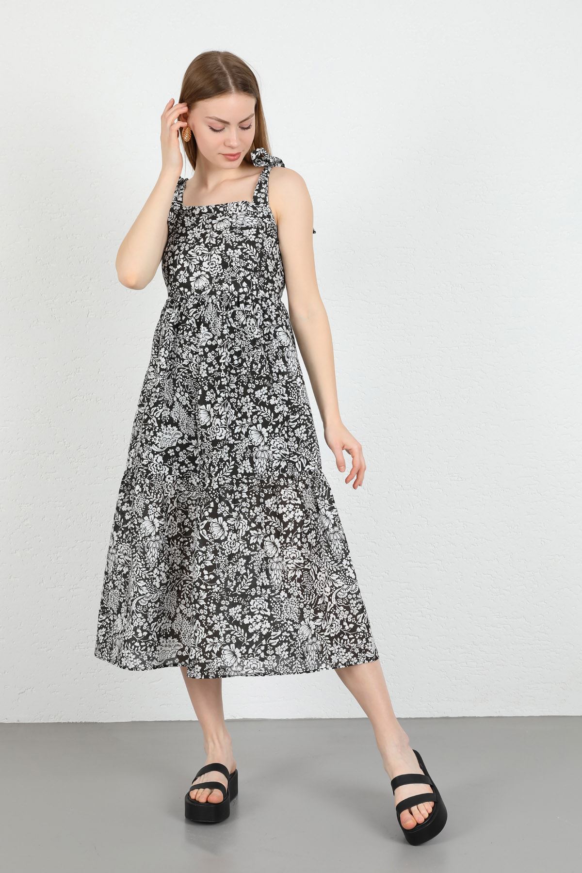 Вуаль Ткань Квадратная шея цветочный принтженское платье до колен - Чёрный