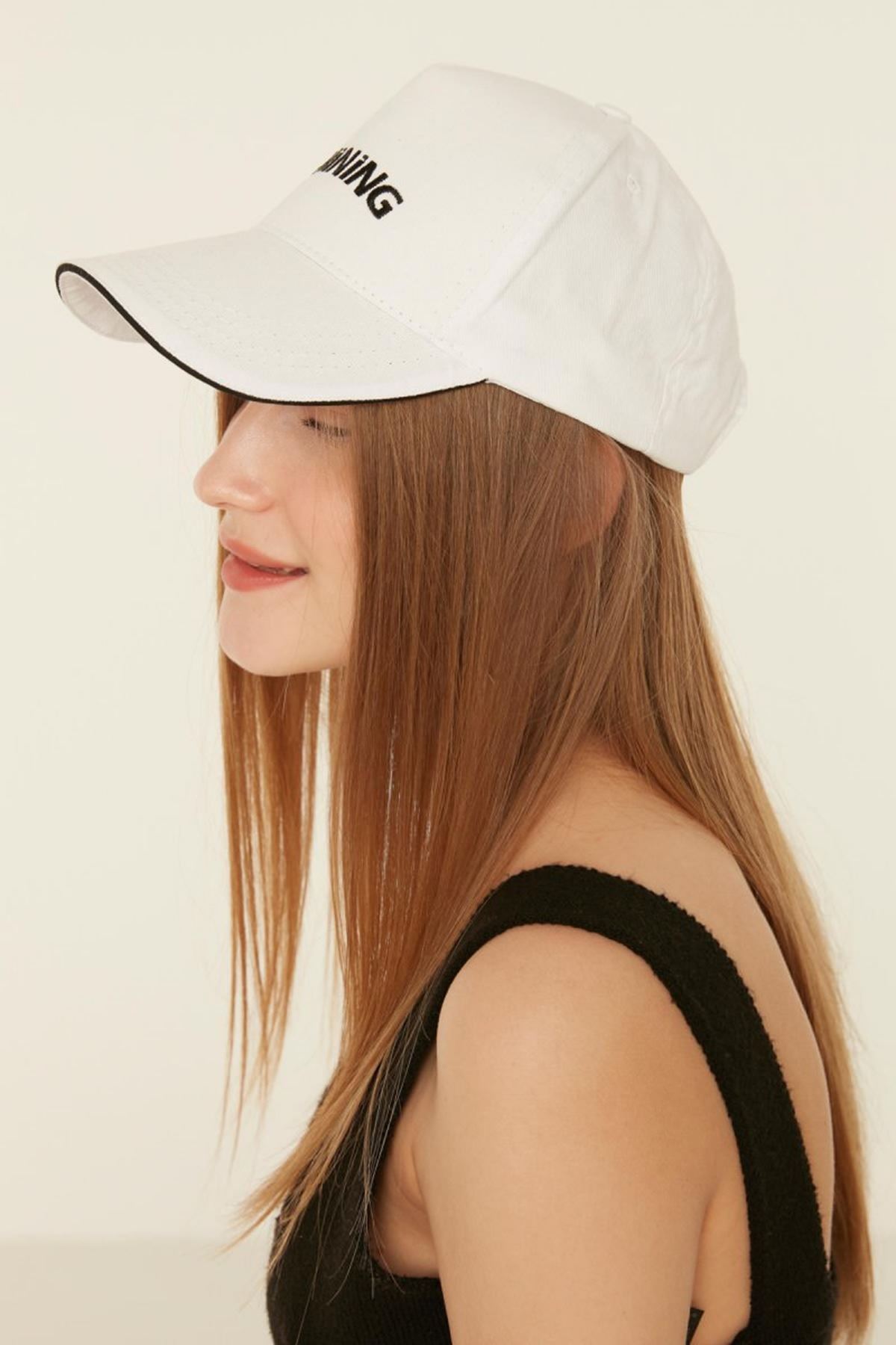 Pamuk Kumaş Shinning Nakışlı Kadın Şapka-Beyaz