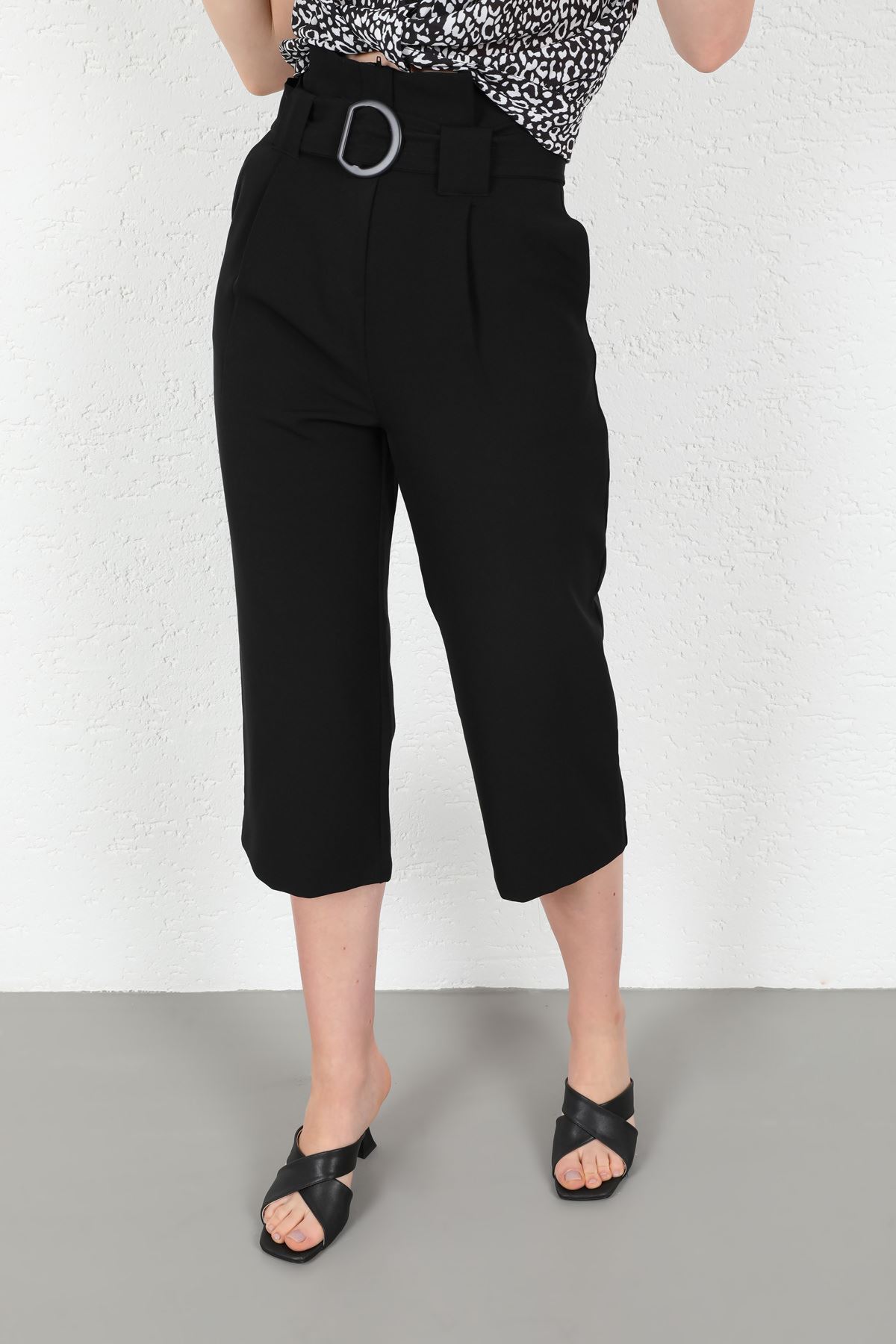 Atlas Fabric 3/4 Short Wide Wide Leg Women'S Trouser - Black