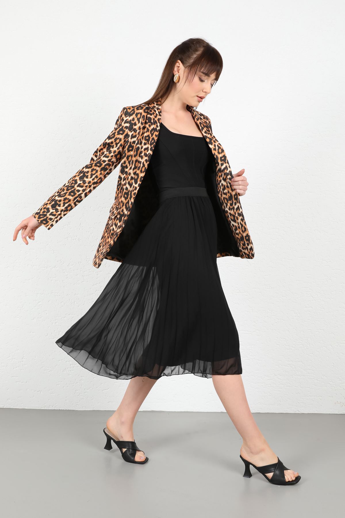 Licra Fabric Wing Collar Below Hip Classical Leopard Print Women Jacket - Light Brown