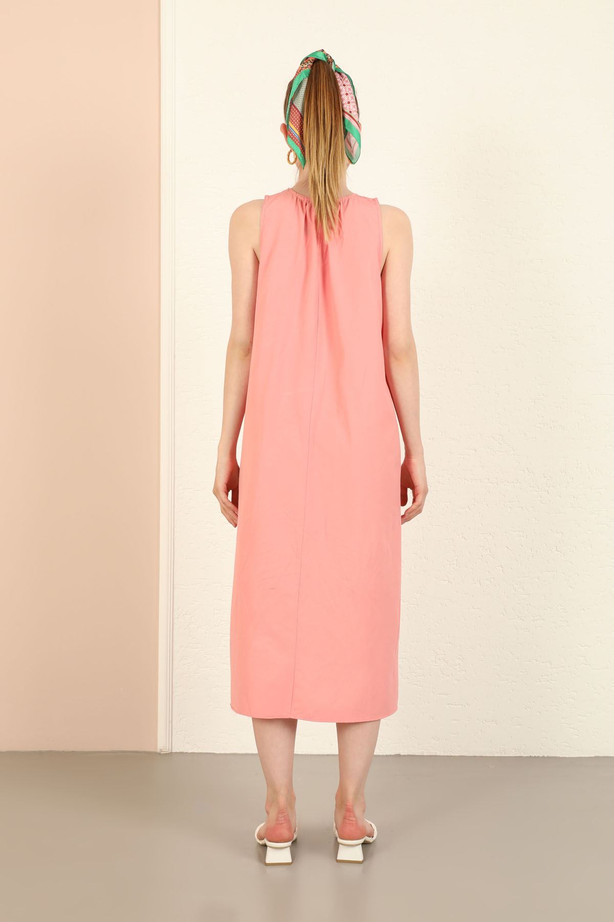 Woven Fabric Sleeveless Full Fit Gipped Women Dress - Light Pink
