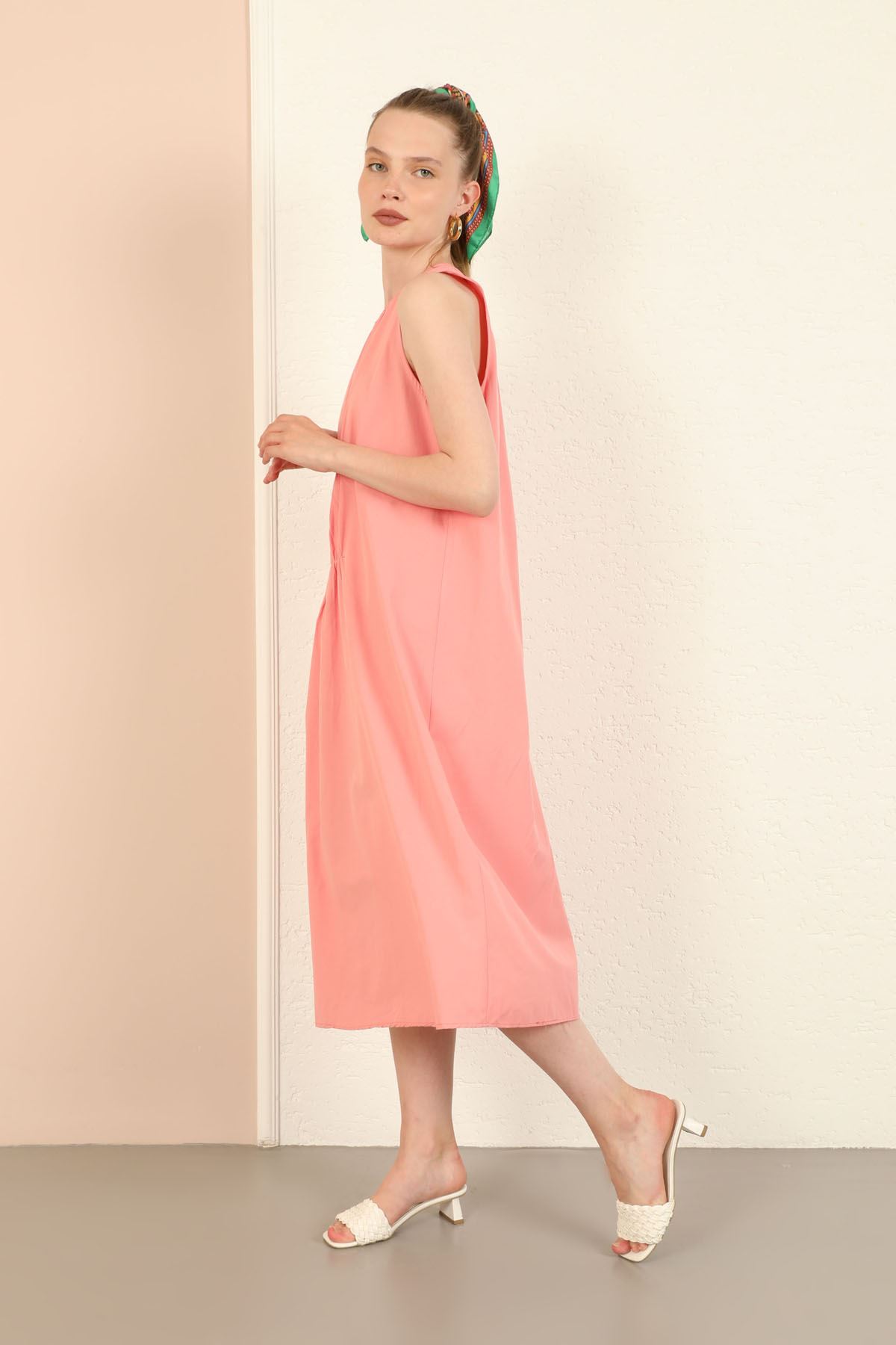 Woven Fabric Sleeveless Full Fit Gipped Women Dress - Light Pink