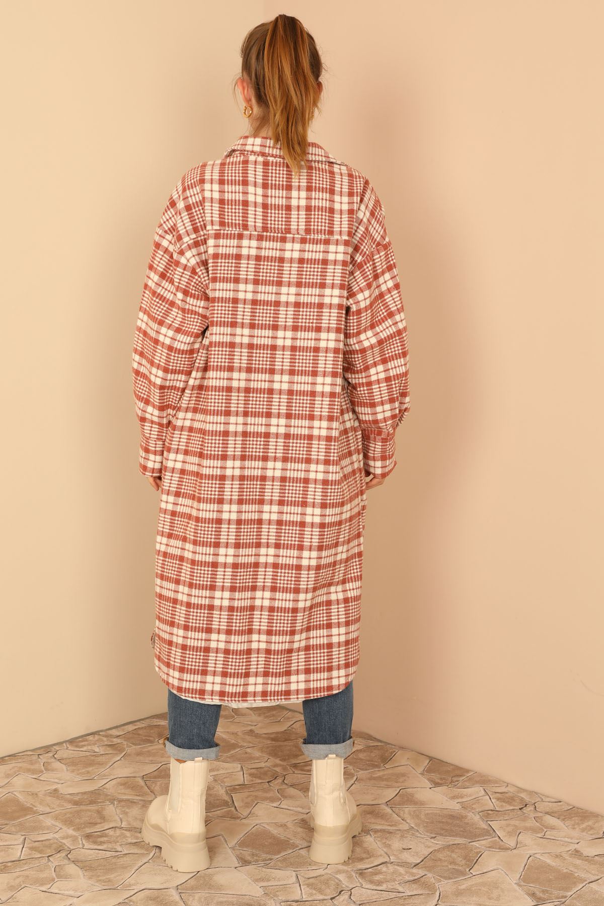 Oduncu Kumaş Gömlek Yaka Diz Altı Boy Oversize/Salaş Ekose Kadın Ceket-Pudra