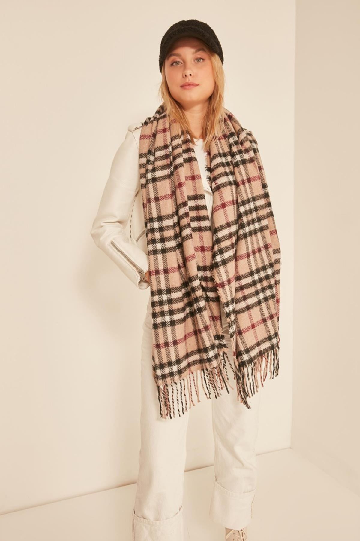 Soft Textured Tassel Detail Thick Women's Shawl-Light Brown