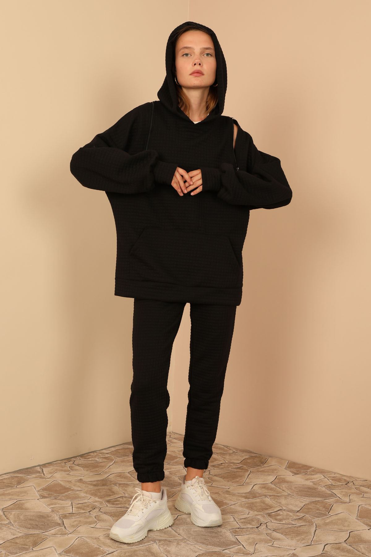 Jesica Fabric Long Sleeve Hooded Oversize Zip Women Sweatshirt - Black