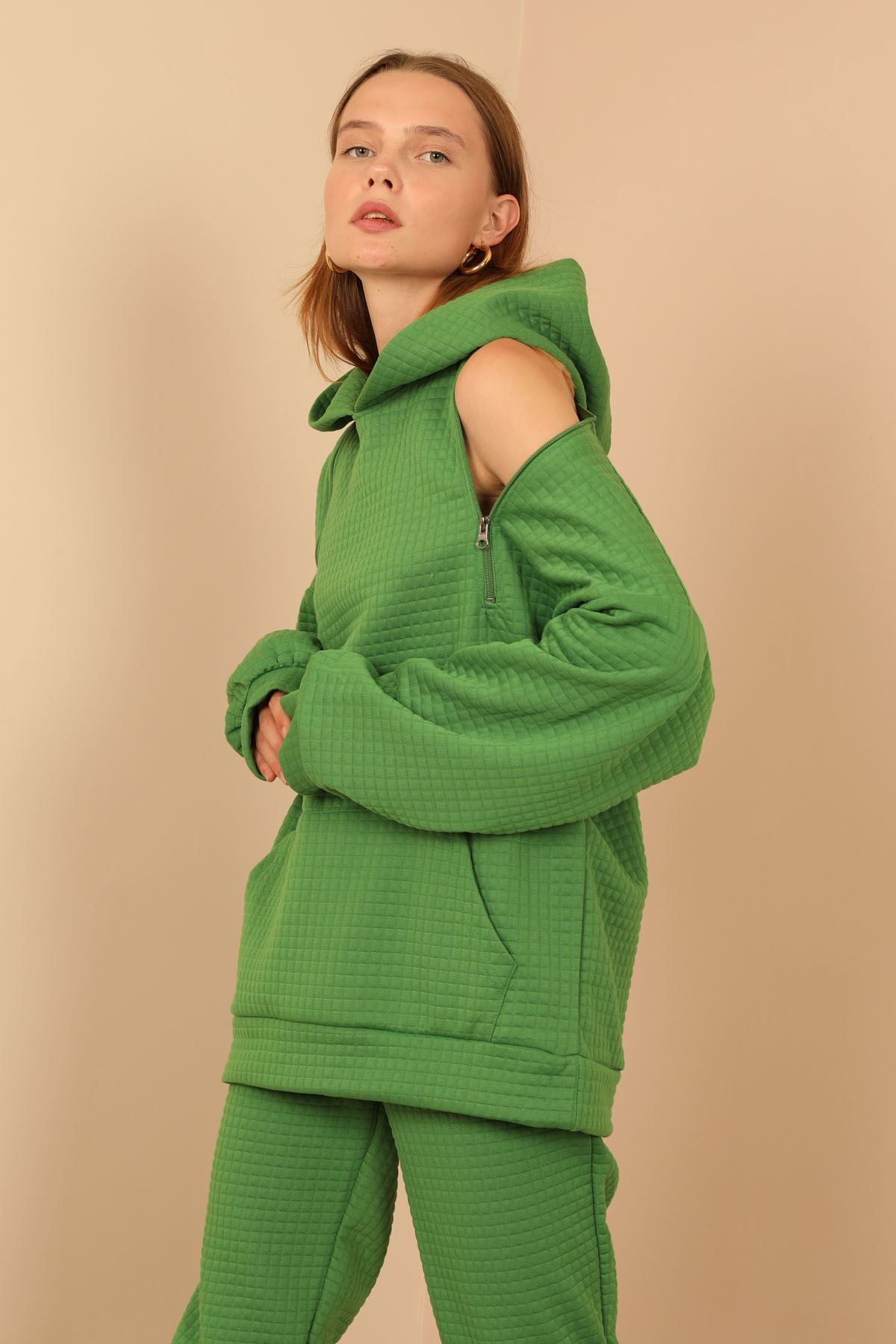 Petek Kumaş Uzun Kol Kapüşonlu Fermuar Detaylı Kadın Sweatshirt-Yeşil