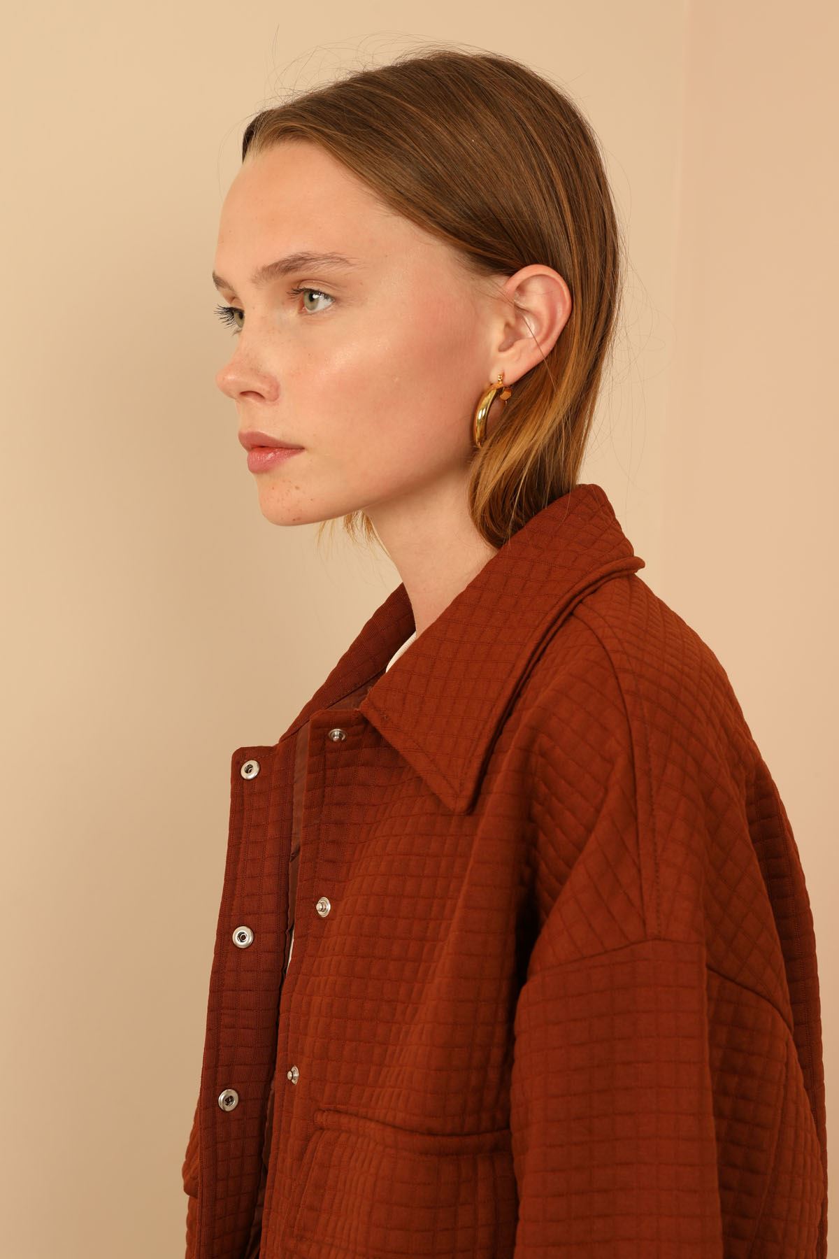 Quilted Fabric Long Sleeve Shirt Collar Hip Height Oversize Button Up Women Jacket - Brown