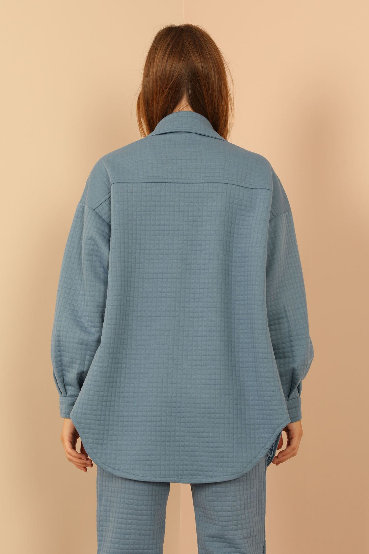 Quilted Fabric Shirt Collar Below Hip Oversize Buttoned Women Jacket - Blue