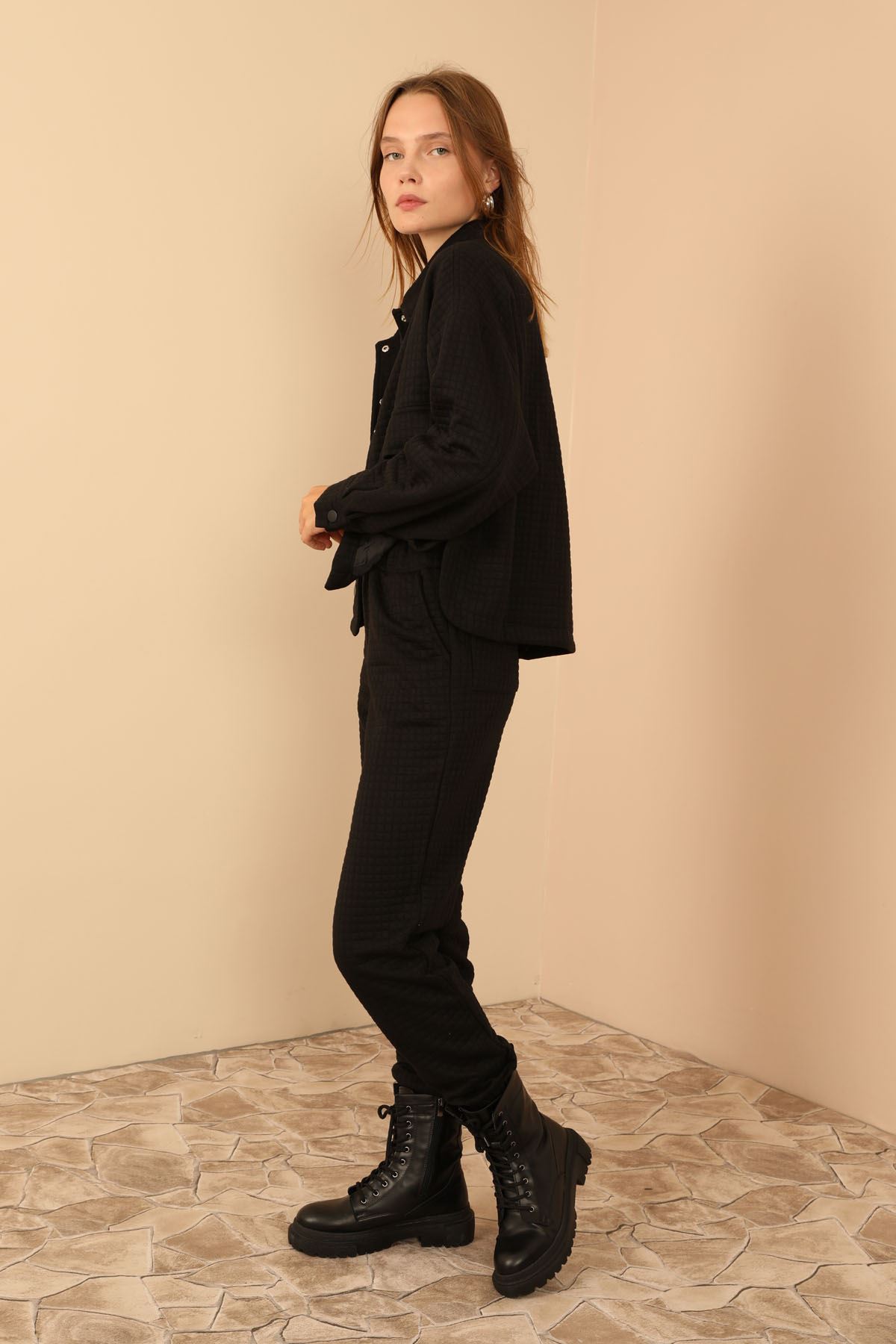 Стеганый ткань длинный рукав с капюшоном Женские брюки - Чёрный