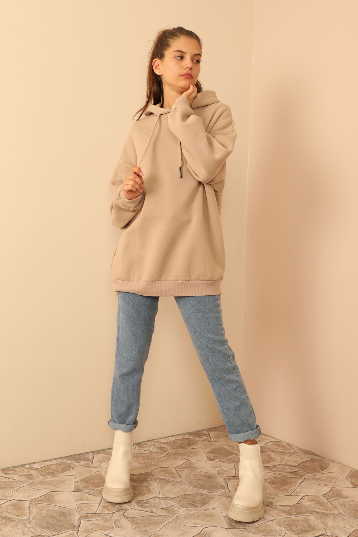 Şardonlu 3 İplik Kumaş Uzun Kol Basen Boy Kadın Sweatshirt-Vizon