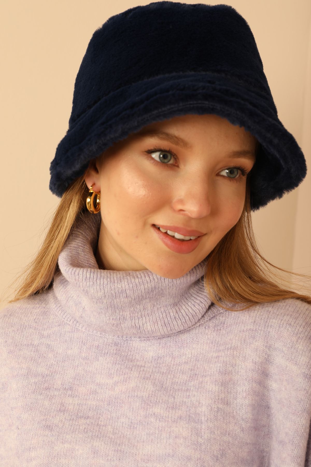 Plush Fabric Women's Bucket Hat-Navy