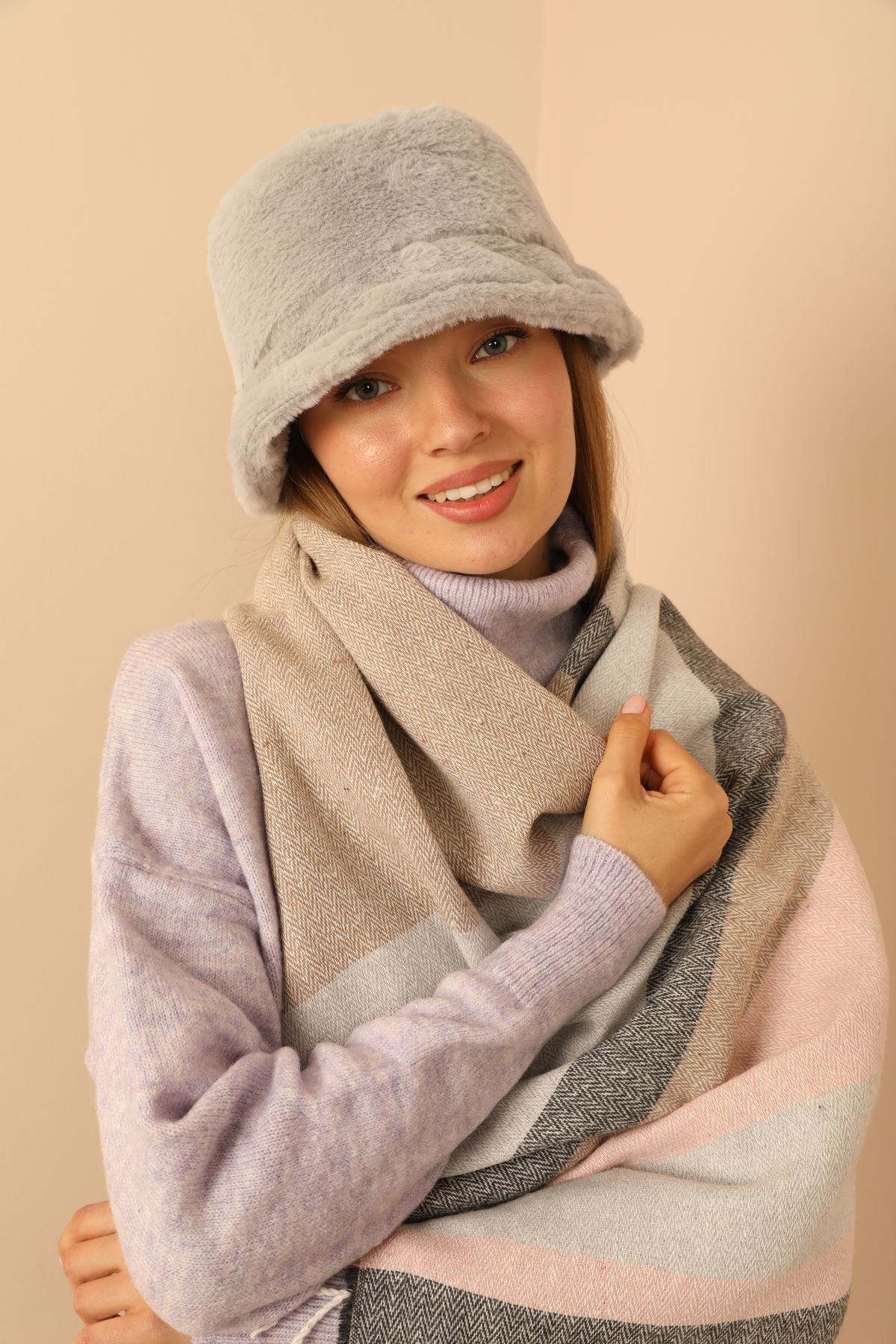 Plush Fabric Women's Bucket HatGrey