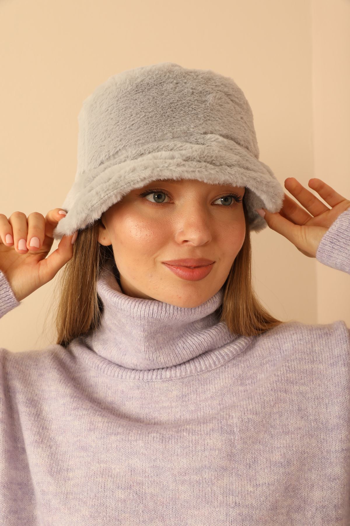Plush Fabric Women's Bucket Hat-Grey