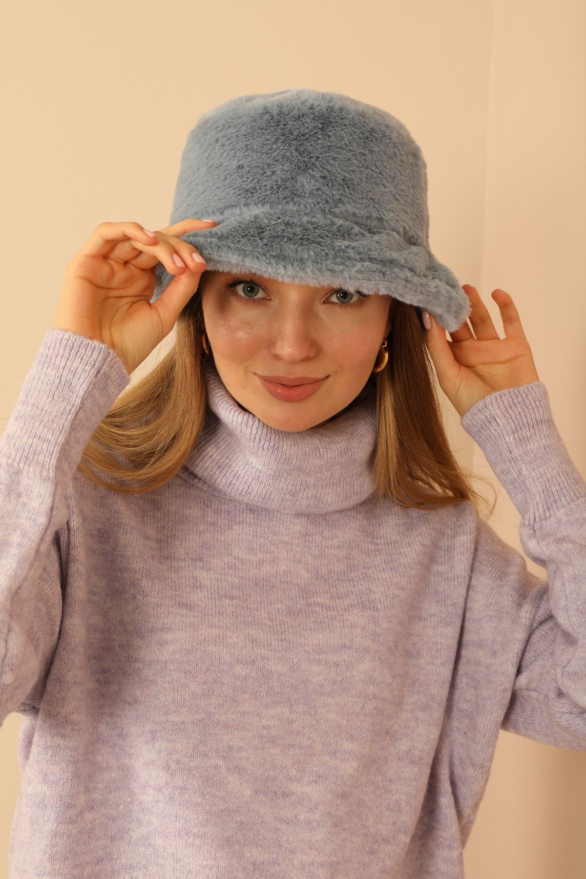 Plush Fabric Women's Bucket HatLight Blue