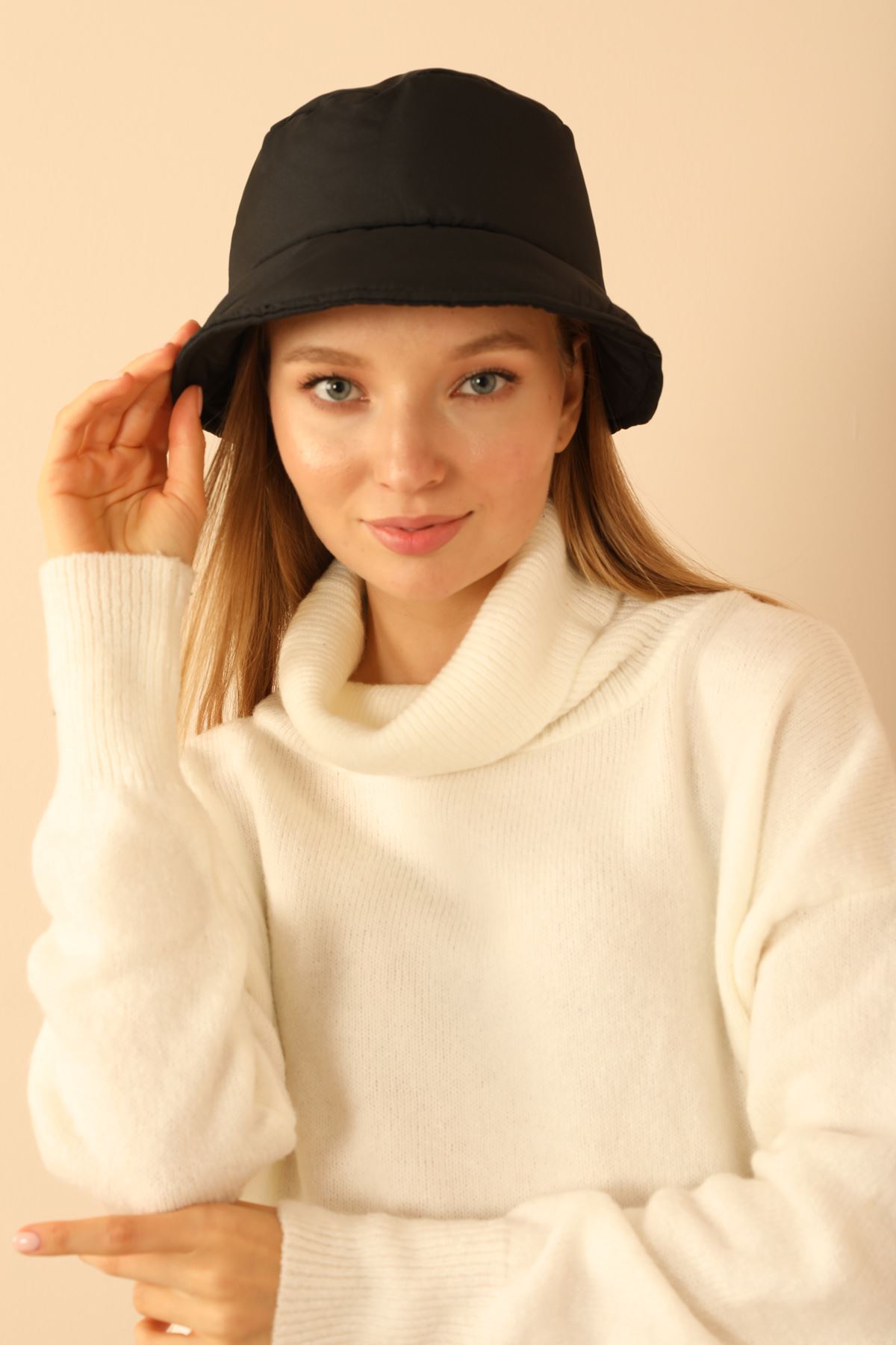 Waterproof Quilted Fabric Bucket HatBlack