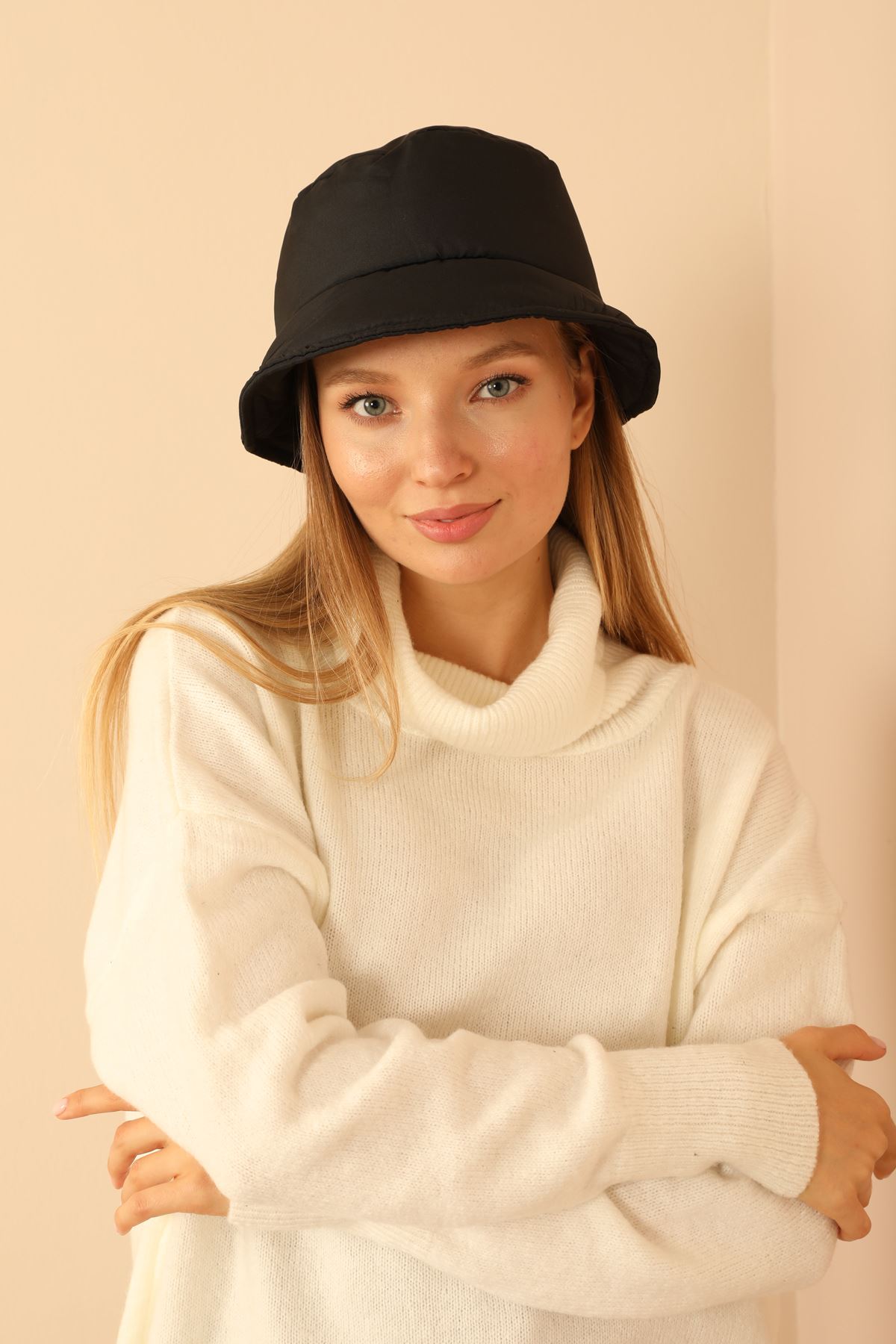 Waterproof Quilted Fabric Bucket HatBlack