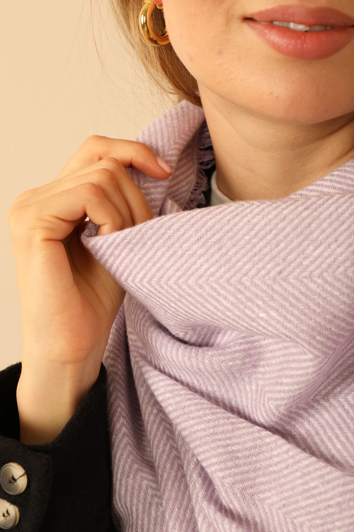 Soft Textured Tasseled Thick Women's Shawl-Lilac