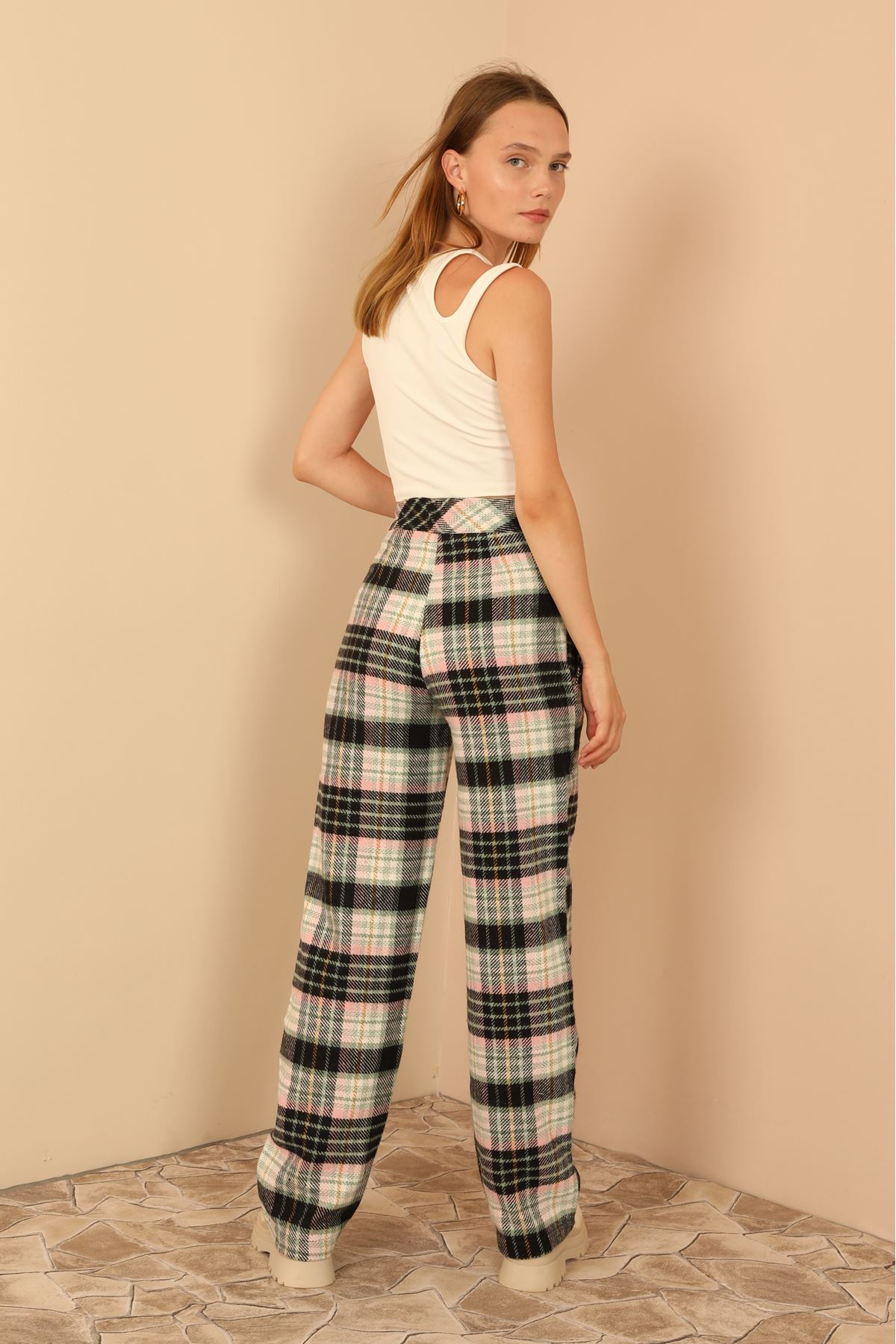 Plaid Fabric Comfy Fit Women'S Trouser - Green
