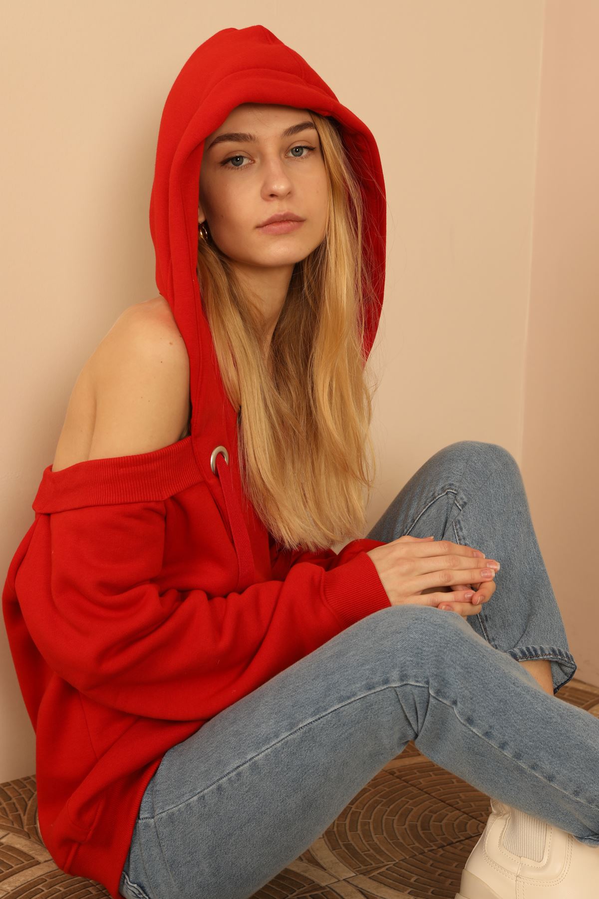 Third Knit With Wool İnside Fabric Hooded Hip Height Shoulder Detailed Women Sweatshirt - Red