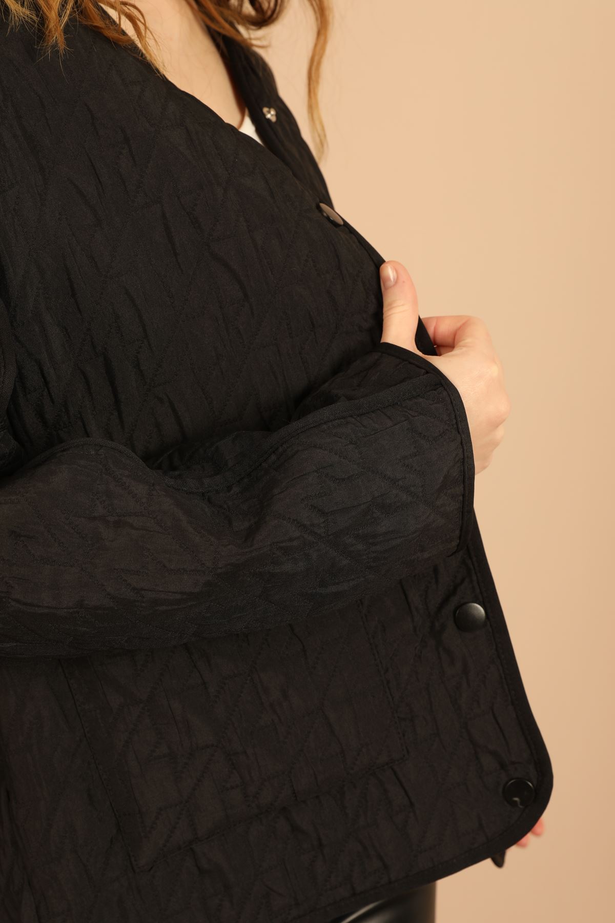 Jakar Kumaş Biyeli Oversize Kadın Ceket-Siyah