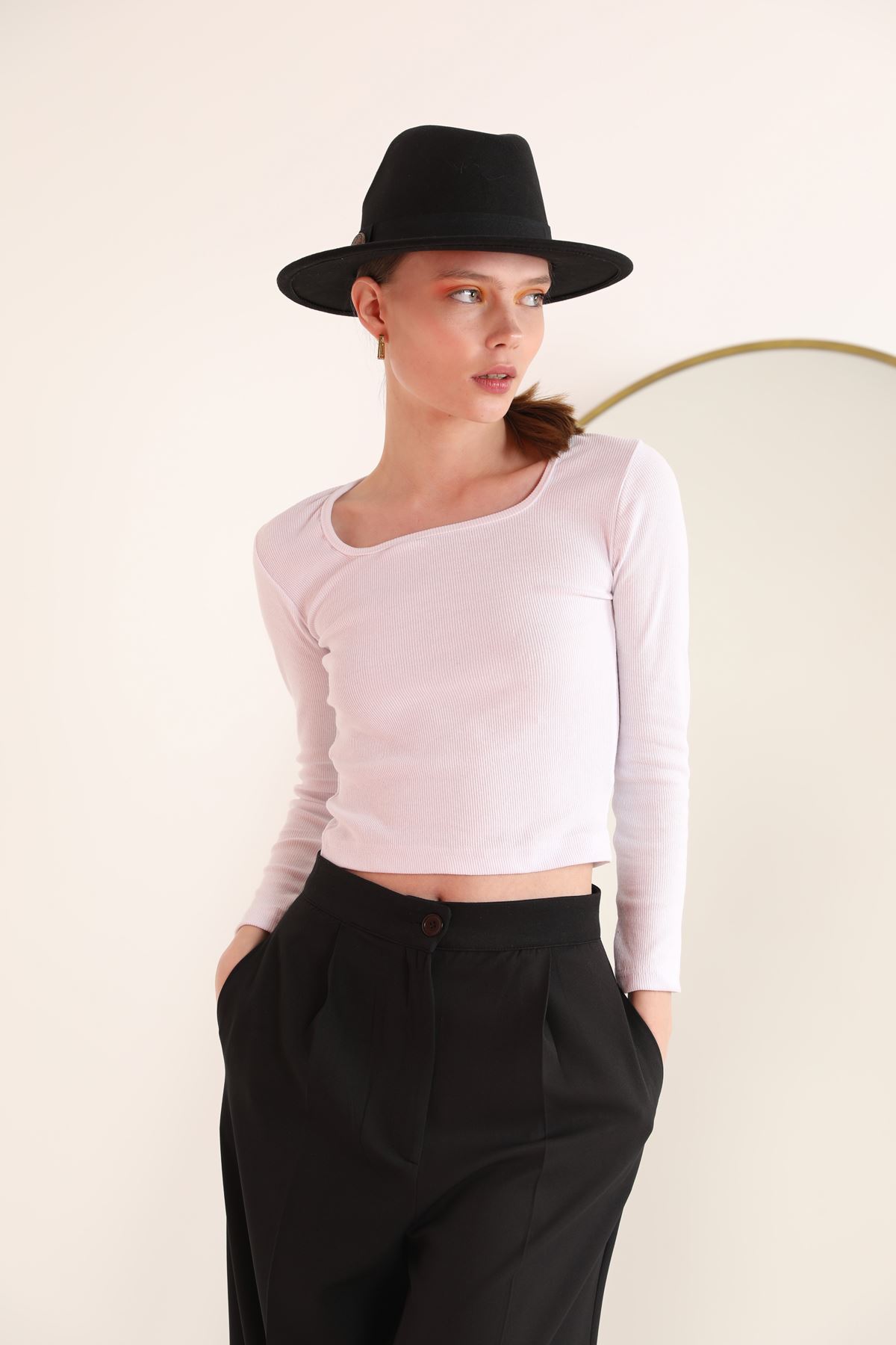 Kaşkorse Kumaş U Yaka Uzun Kol Kadın  Bluz-Ekru