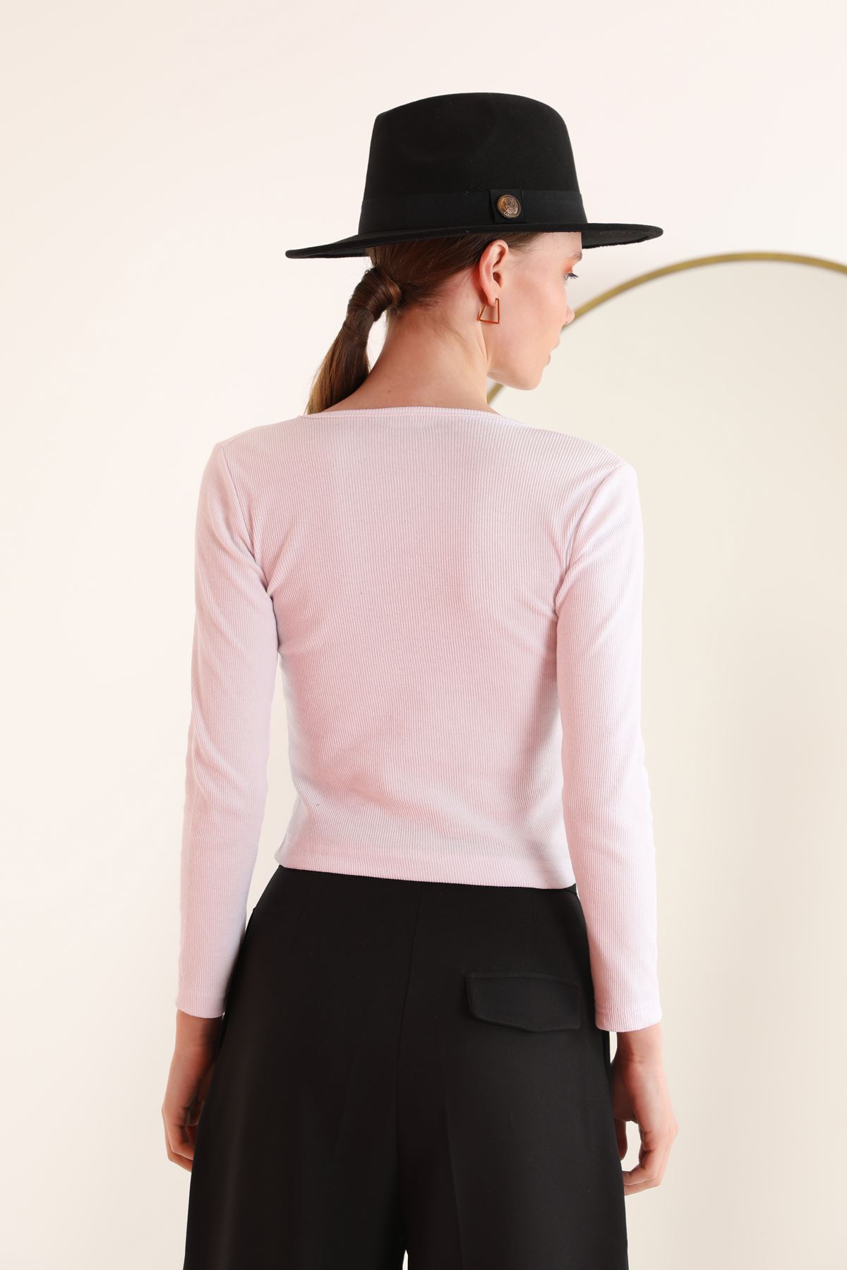 Kaşkorse Kumaş U Yaka Uzun Kol Kadın  Bluz-Ekru