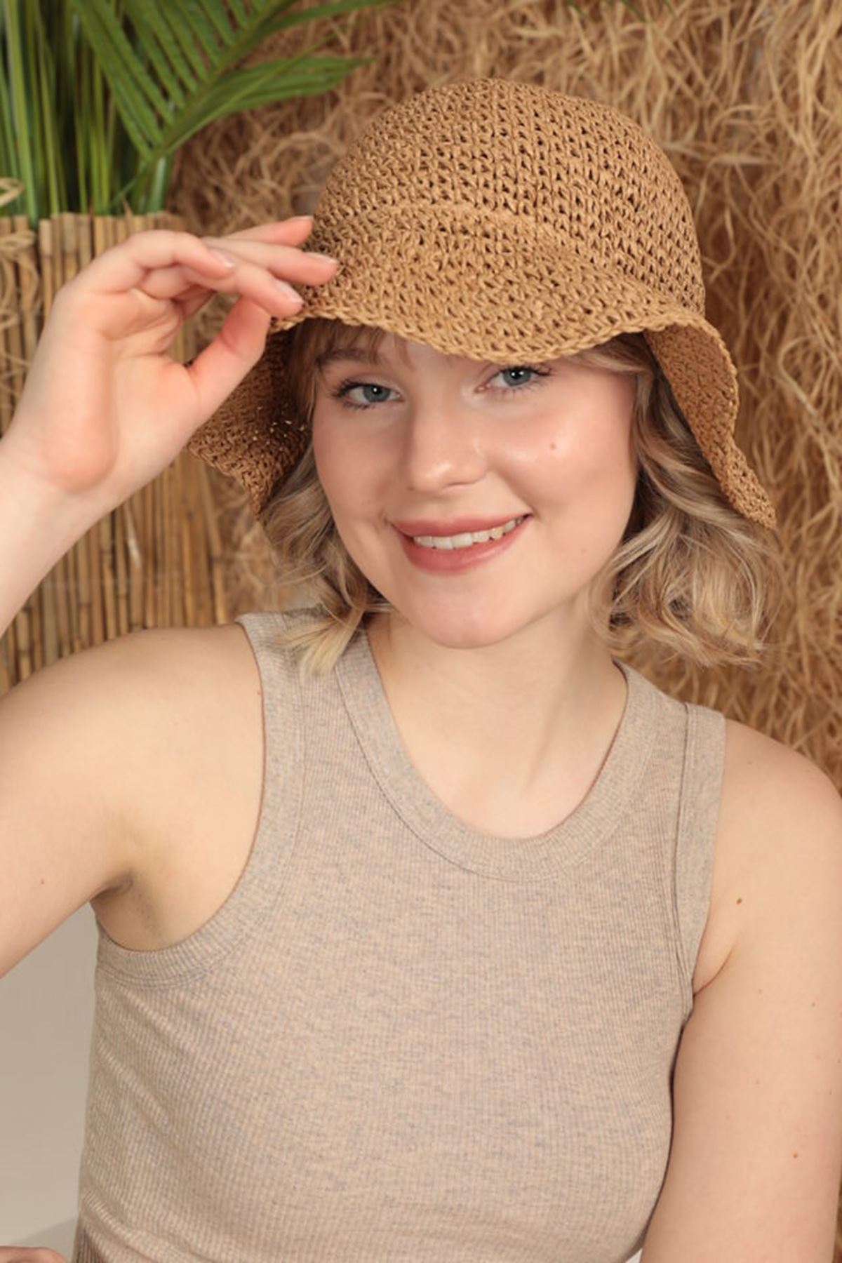 El Örgüsü Kadın Hasır Şapka-Camel