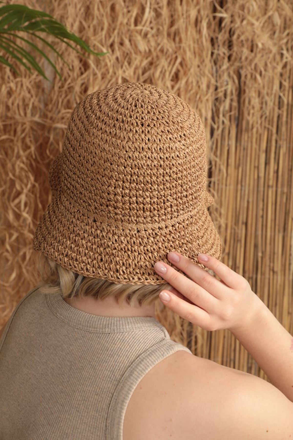 El Örgüsü Kadın Hasır Şapka-Camel