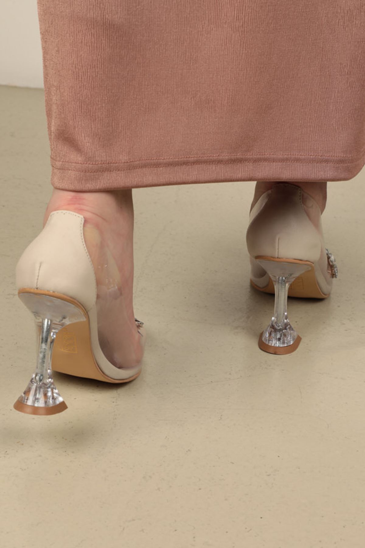 Women's Stoned Short Heeled Transparent Patent Leather Shoes-Skin color