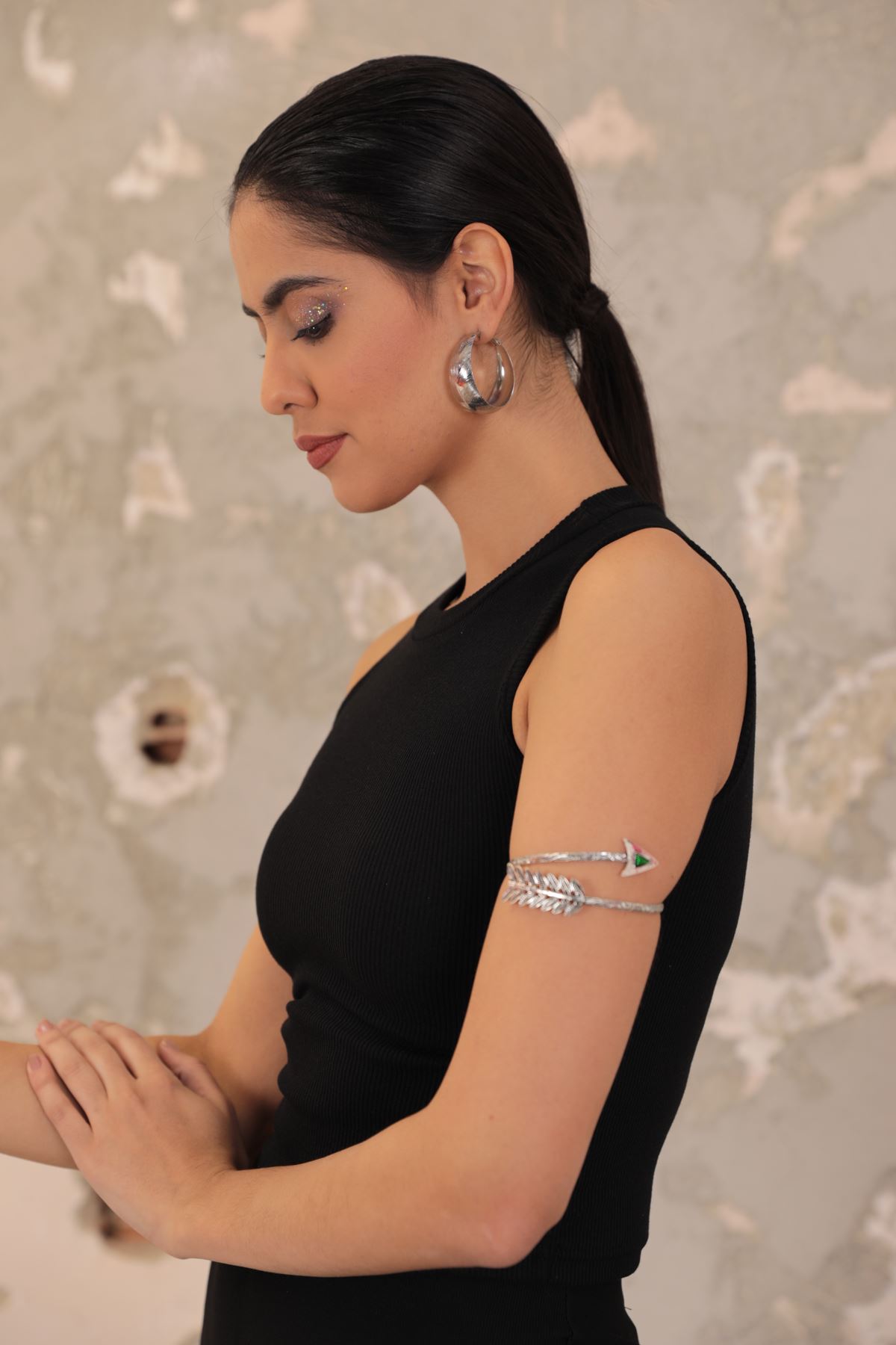 Kaşkorse Kumaş Geniş Bisiklet Yaka Kolsuz Kadın Bluz-Siyah