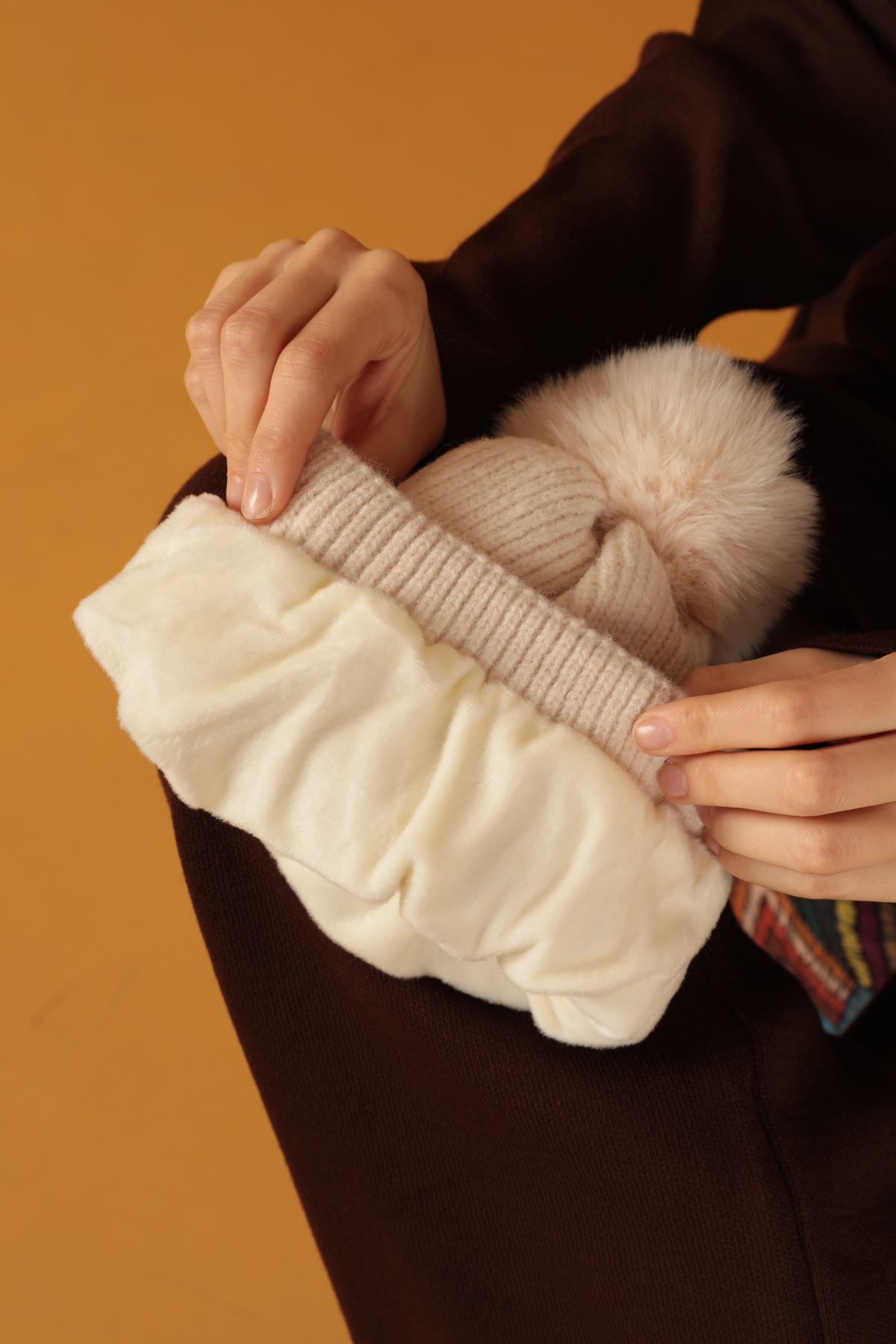 Women's Beige Beret with Pearl Detail