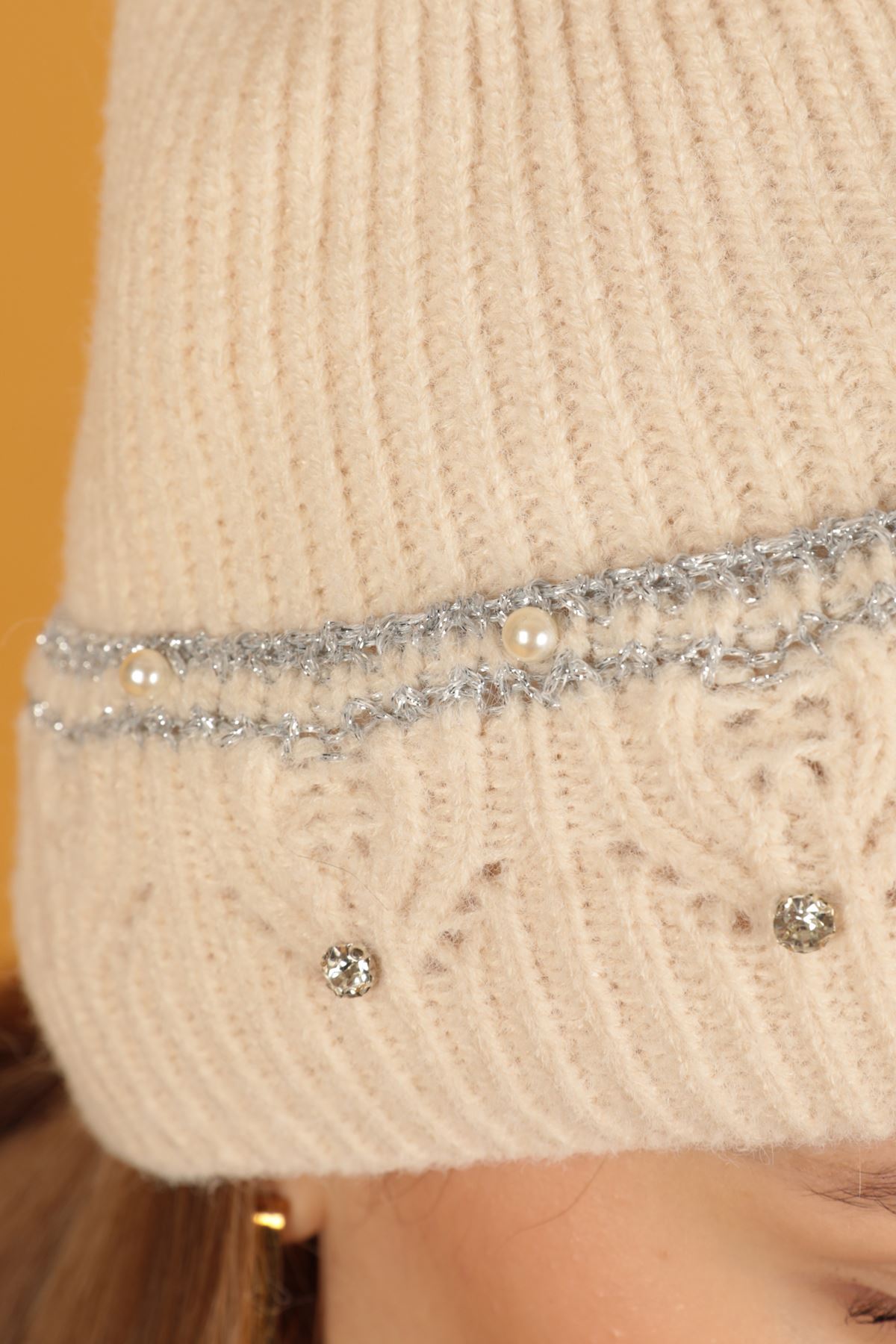 Women's Beige Beret with Pearl Detail