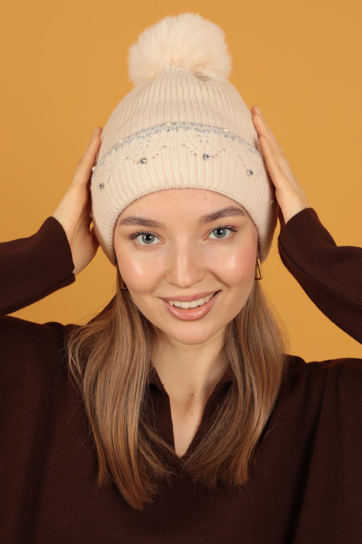 Women's Beige Beret with Pearl Detail