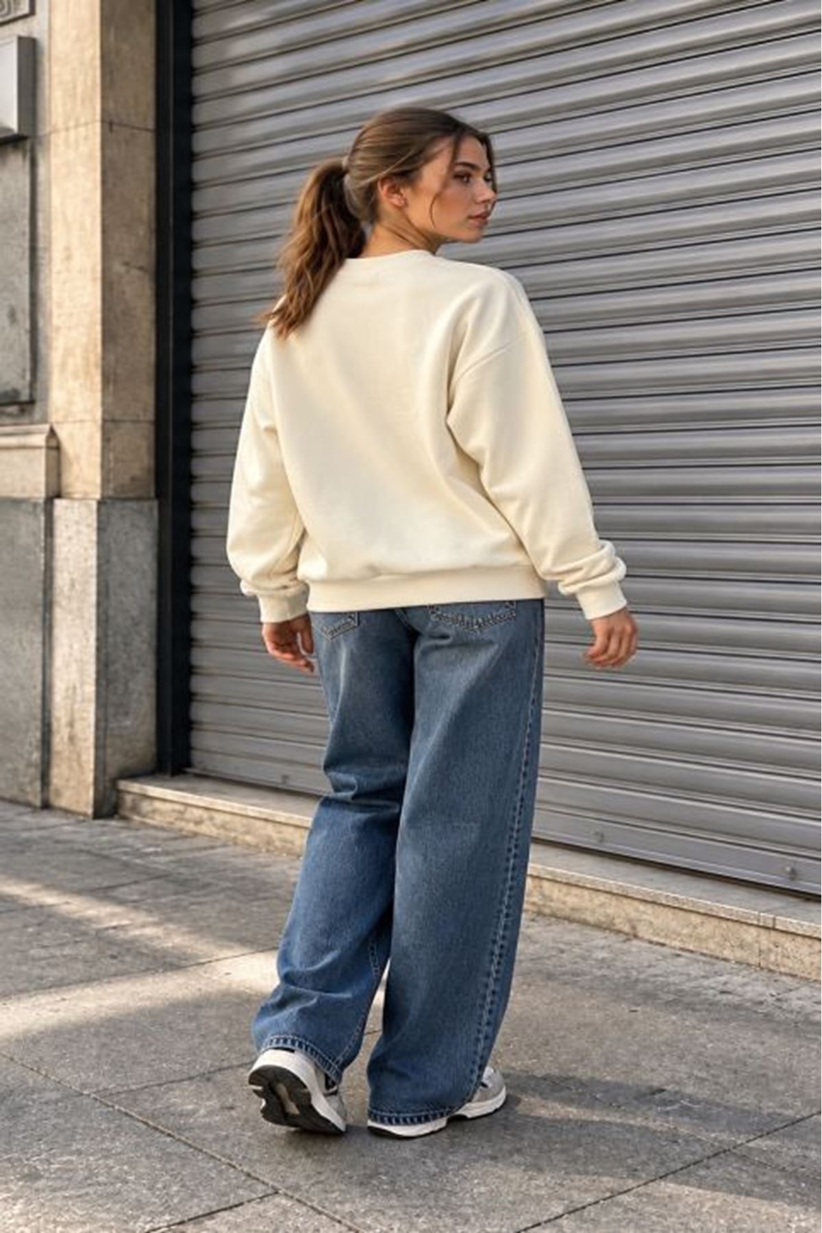 Üç İplik Basic Oversize Sweatshirt-Ekru