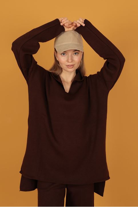 طقم نسائي تريكو  بياقة القميص-قهوة 