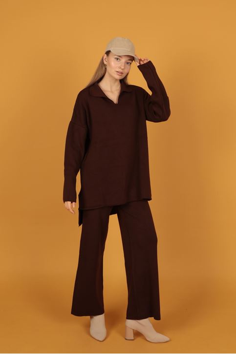 طقم نسائي تريكو  بياقة القميص-قهوة 