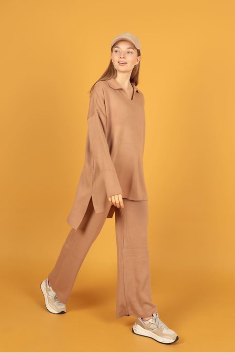 طقم نسائي تريكو  بياقة القميص-جملي