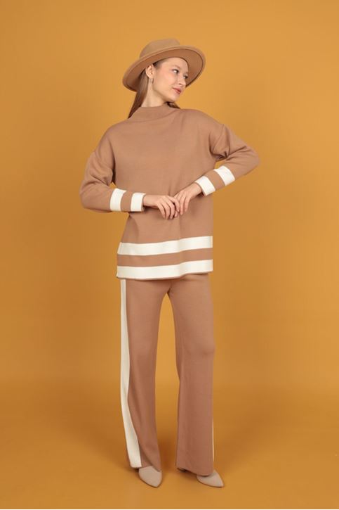 طقم تريكو مخطط نسائي-جملي