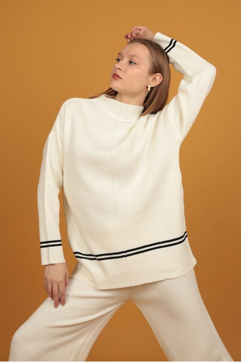 طقم نسائي تريكو  مخططة بنصف رقبة مالك الحزين-لؤلؤي