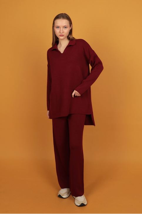 طقم نسائي تريكو  بياقة القميص-عنابي