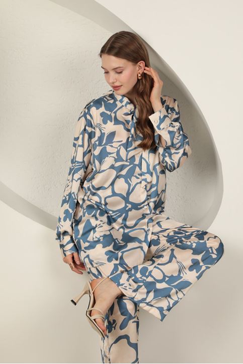 طقم نسائية منقوشة من قماش الساتان-نيلي